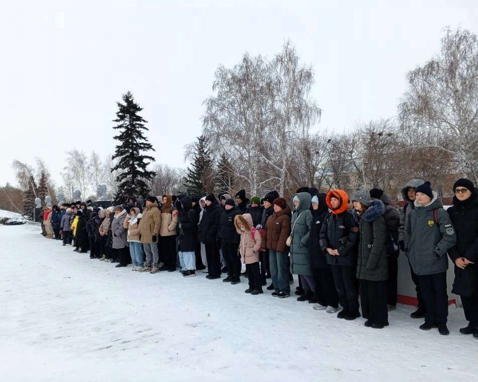 Митинг памяти в рамках Дня Героев Отечества.