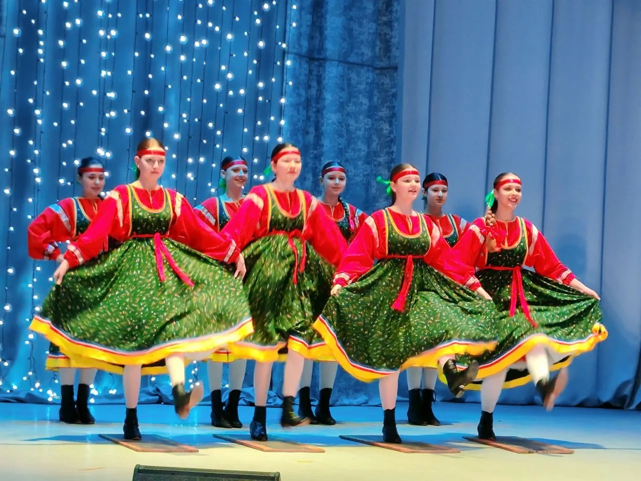 "Весенняя мозаика".