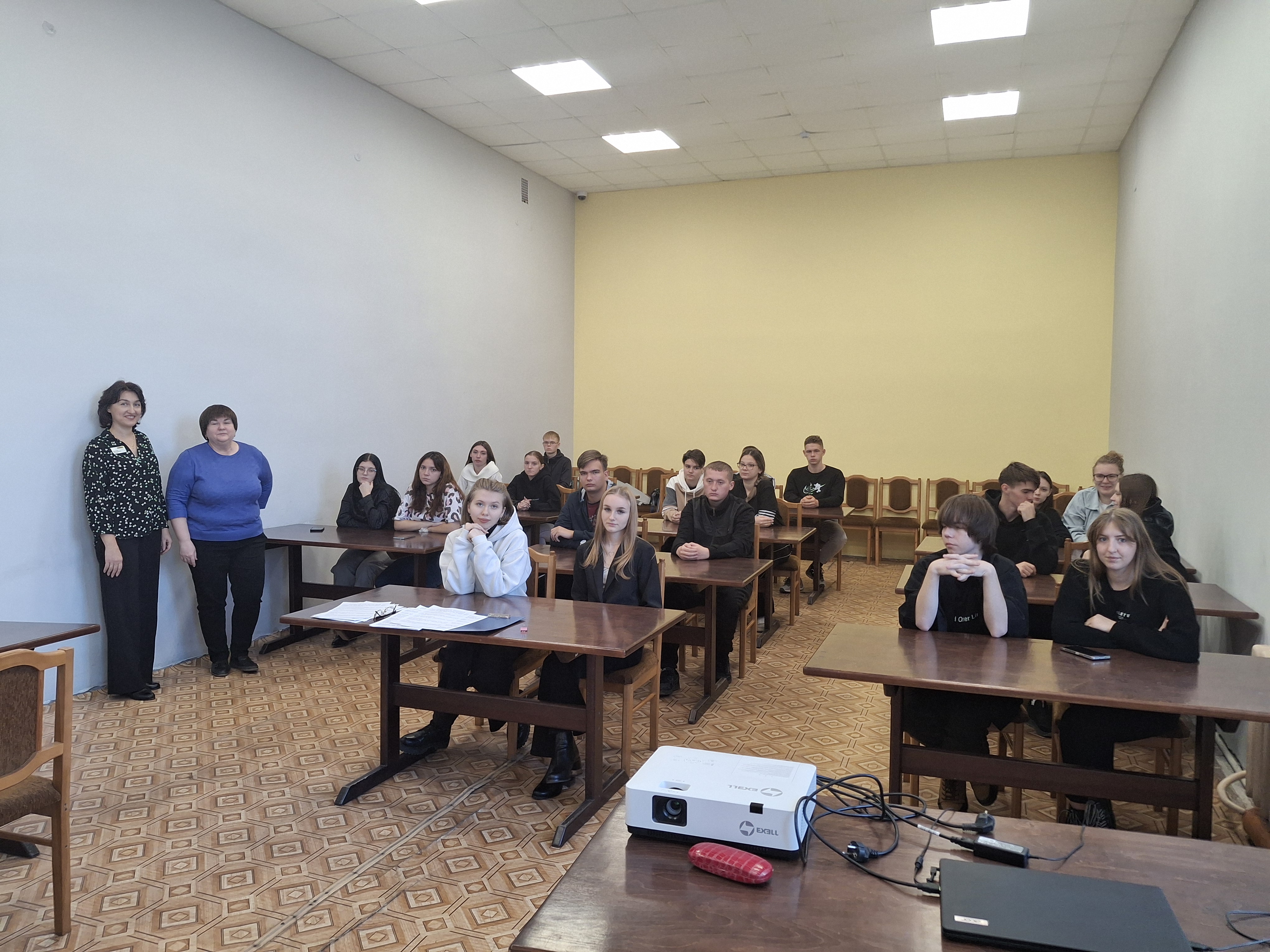Лекция-тренинг: "Самоменеджмент + самомаркетинг + самопрезентация = успешное собеседование".