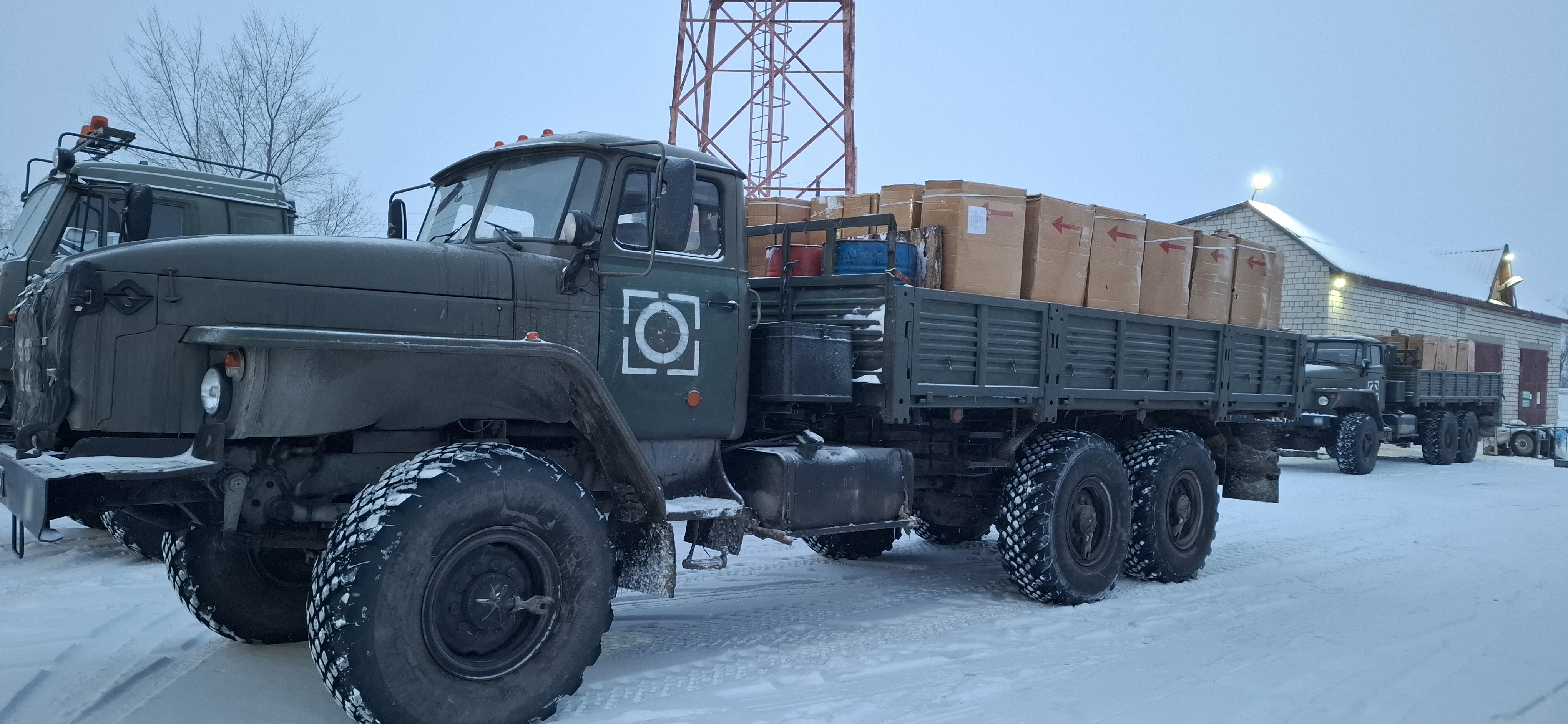 Алтайские таможенники передали на СВО 92 электроскутера .