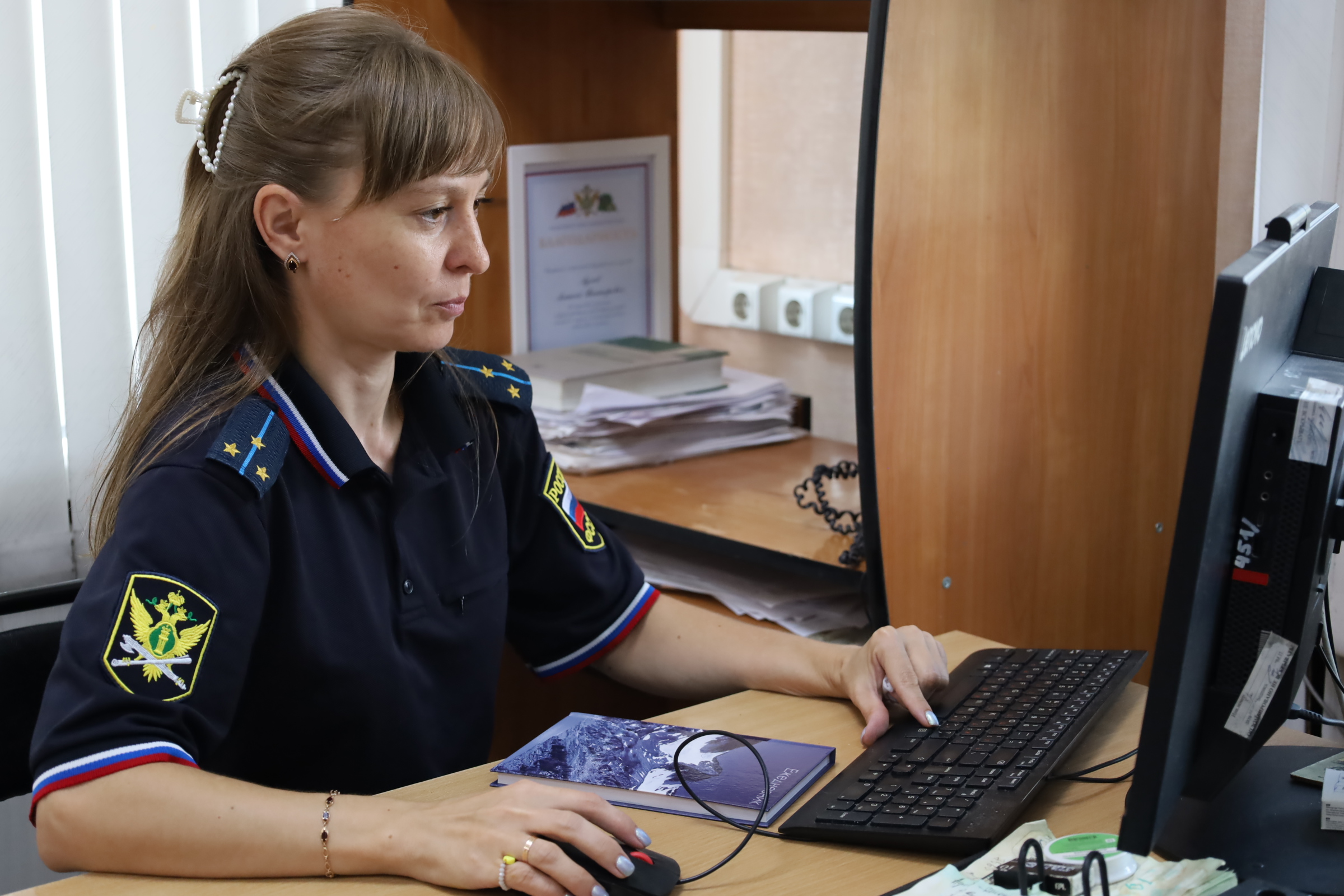 Судебные приставы помогли бийчанину вернуть долг по зарплате.