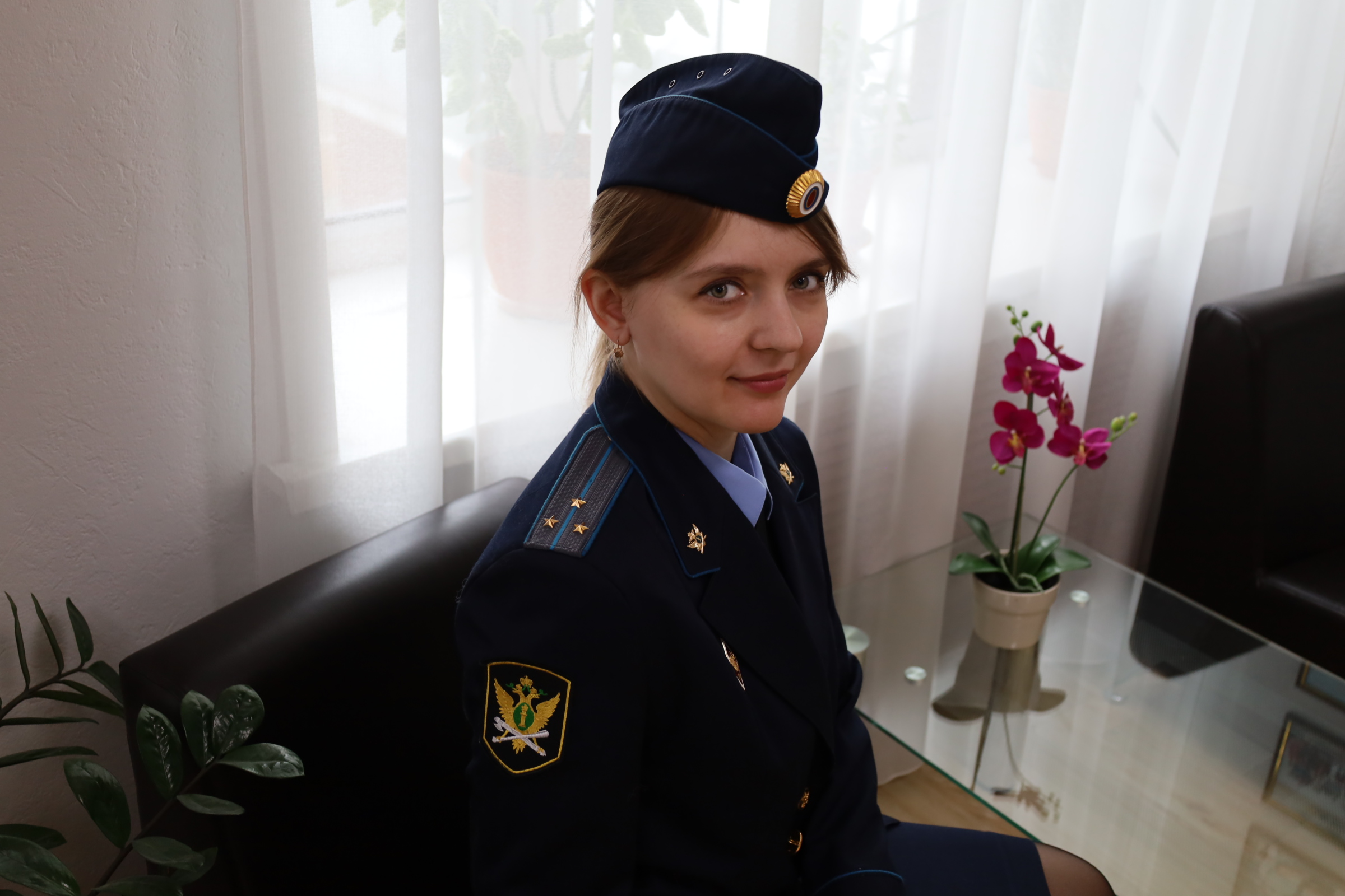 Судебные приставы обязали управляющую компанию  проводить регулярную уборку контейнерной площадки.
