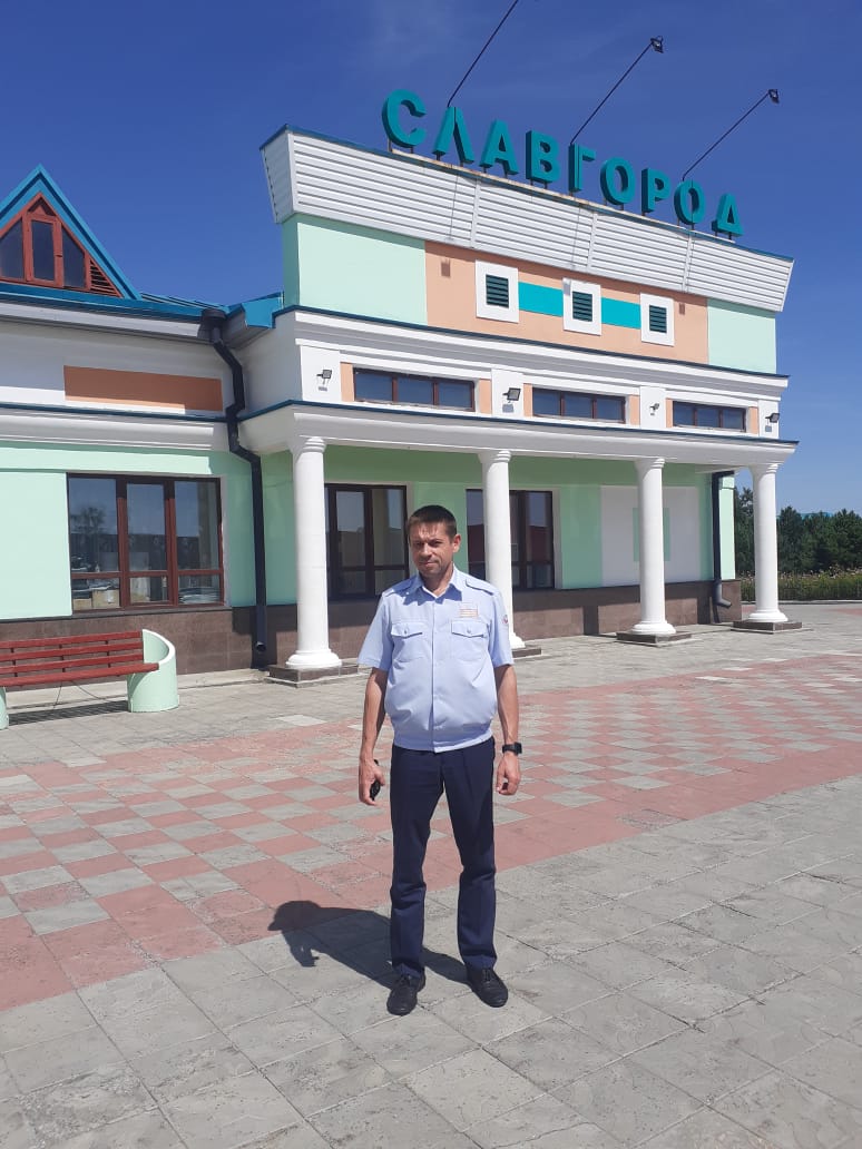 Под стук колёс .