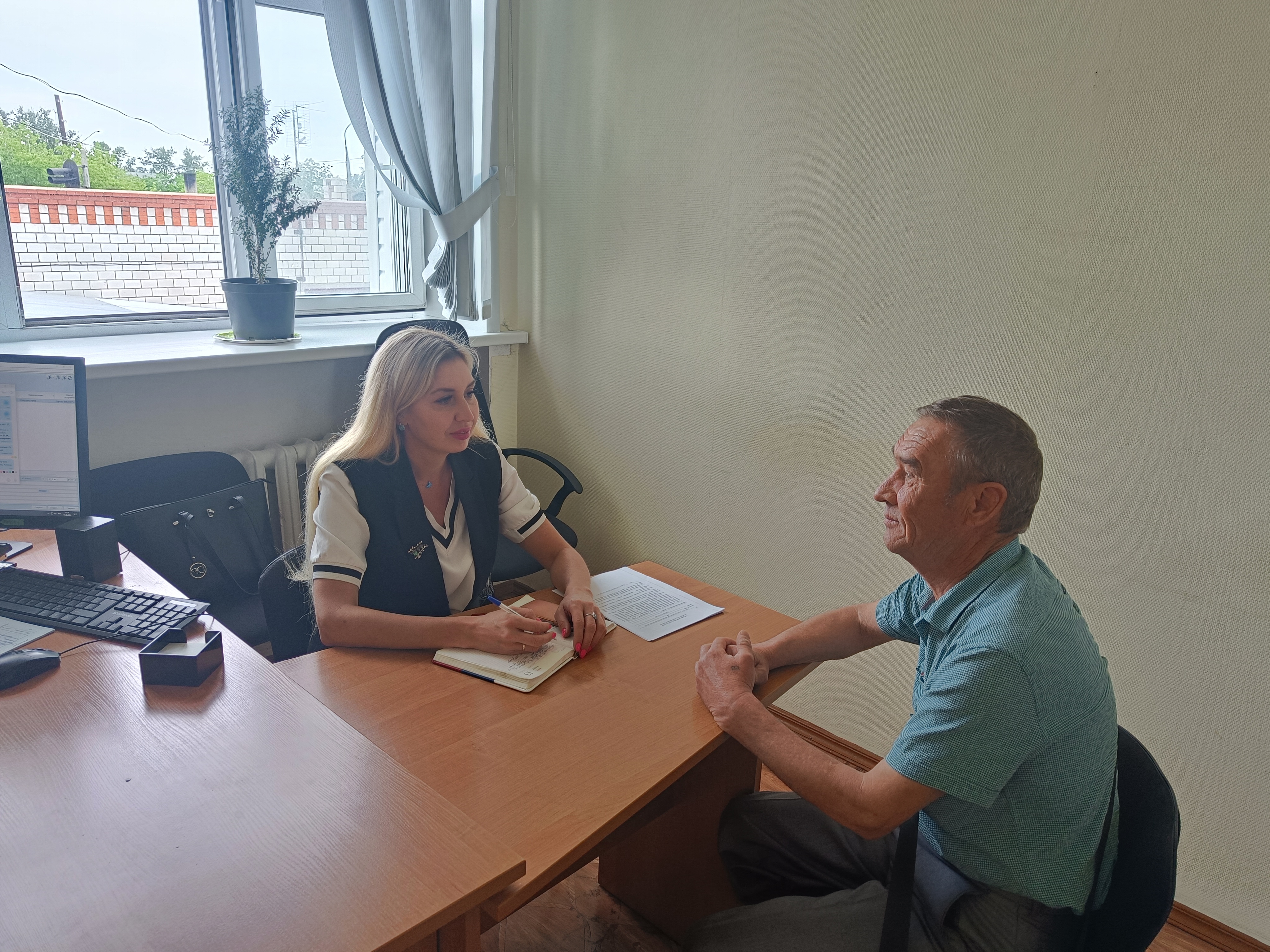 В центре занятости населения г. Славгорода  прошла встреча с участником СВО.