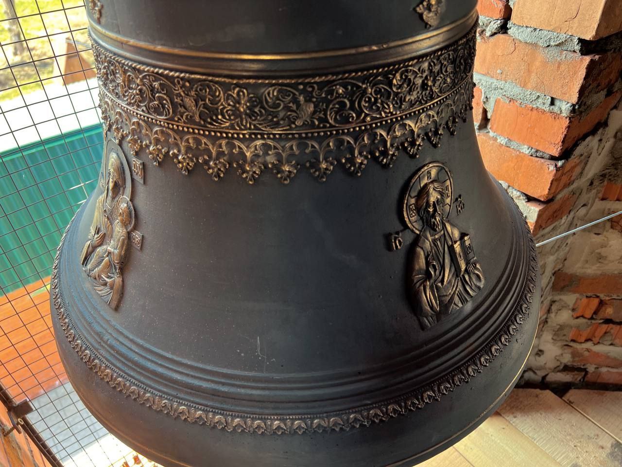 В храме Святого благоверного князя Александра Невского в Славгороде установили колокола.