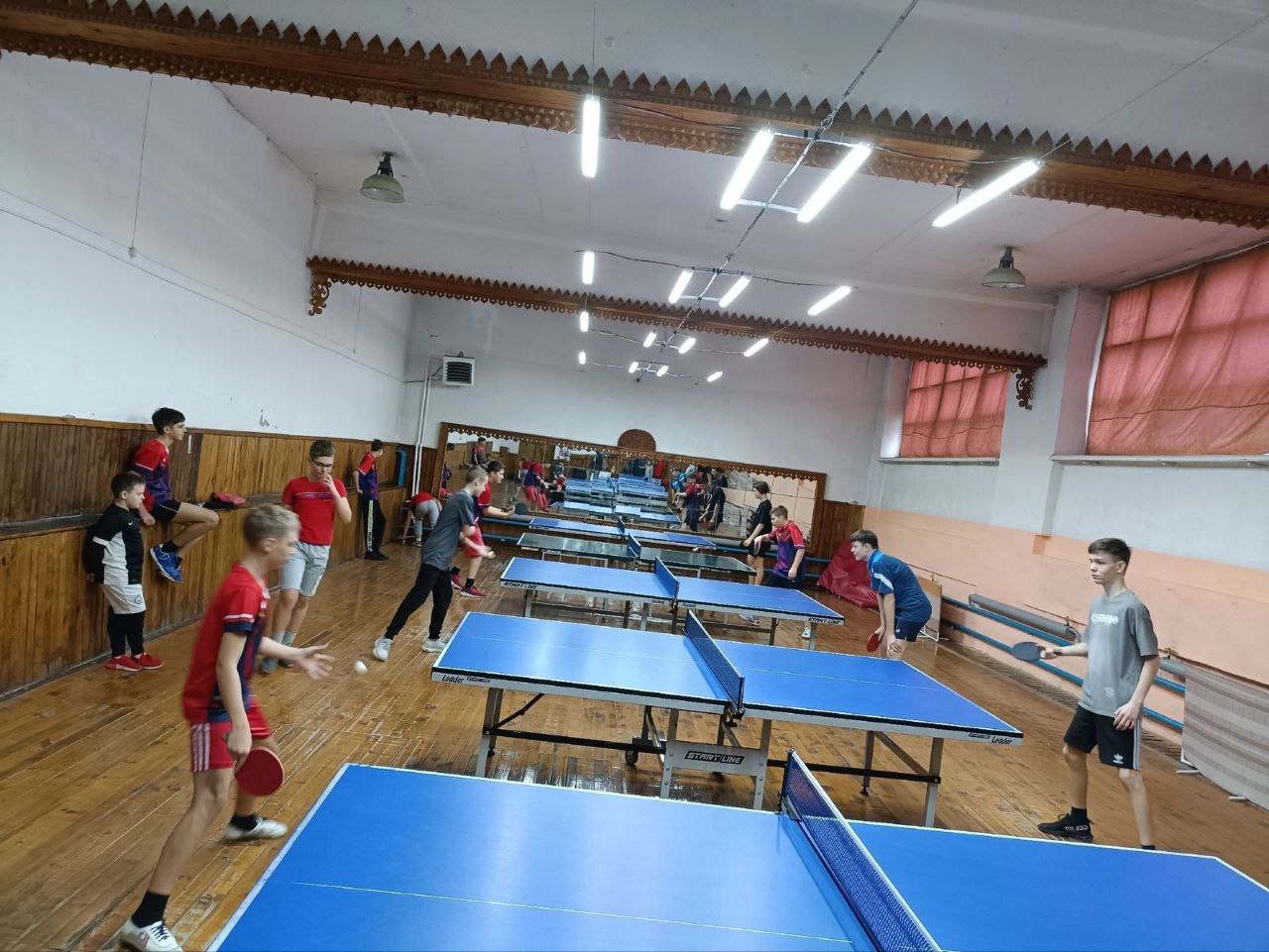 17 февраля в спортивном комплексе «Кристалл» состоялся турнир по настольному теннису, посвященный Дню Защитника Отечества.