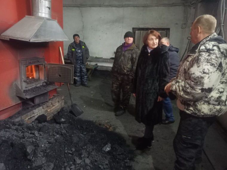 Глава муниципального округа Людмила Подгора посетила с рабочим визитом с. Знаменка.