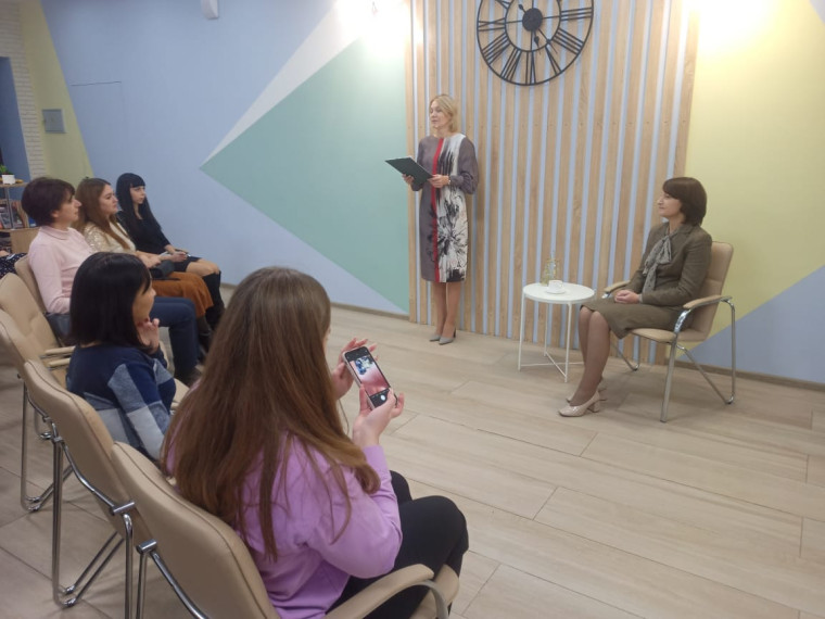 25 декабря в Центральной городской модельной библиотеке прошел ежегодный прием главы муниципального округа Людмилы Валерьевны Подгоры в сфере молодежной политики.