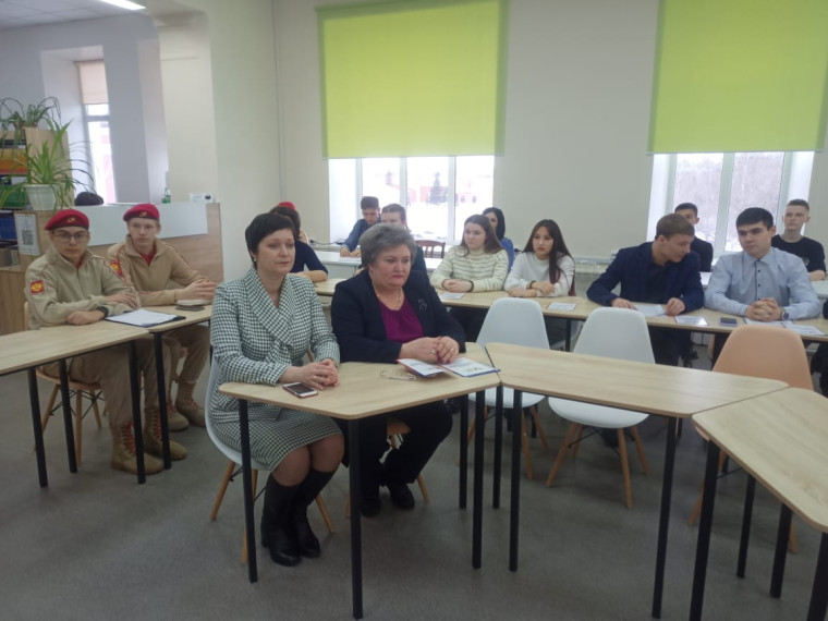 28 февраля в Славгородском педагогическом колледже состоялся круглый стол «Воспитывай в себе гражданина», который проходил в рамках месячника молодого избирателя.